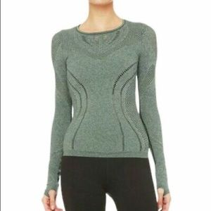 ALO YOGA Women’s Lark Long Sleeve Stretch Green Size Small in GUC